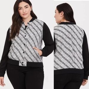Torrid size 1X black and plaid jacket
